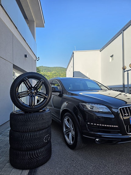 Audi Q7 4 of 30