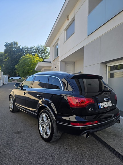 Audi Q7 6 of 30