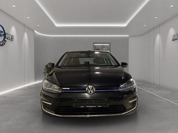 Volkswagen e-Golf VII 6 of 27