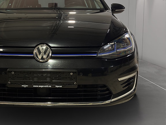 Volkswagen e-Golf VII 5 of 27