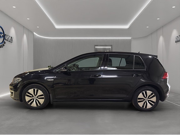 Volkswagen e-Golf VII 8 of 27