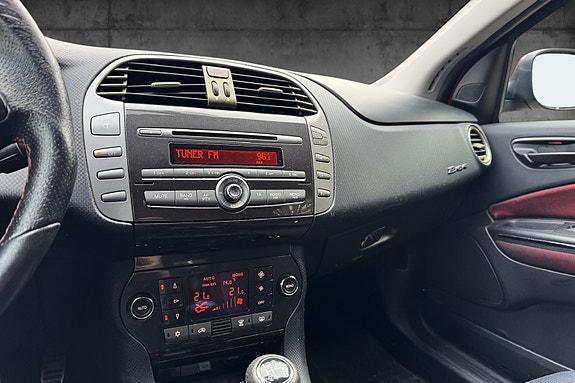 Fiat Bravo 11 of 15