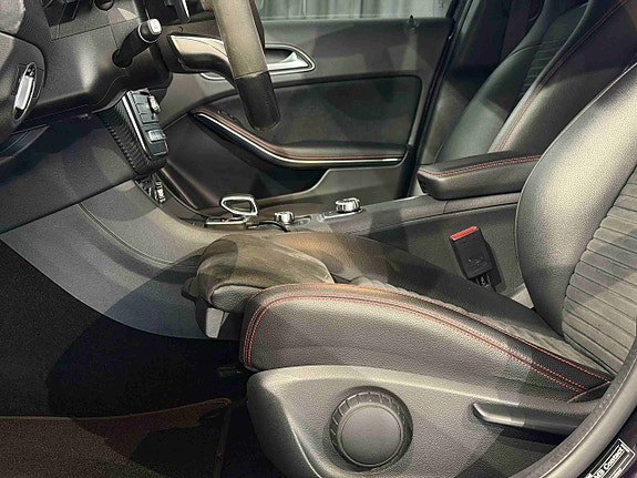 Mercedes-Benz A45 28 of 30