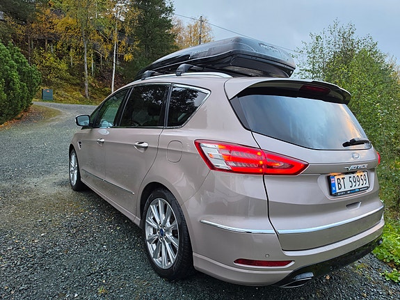 Ford S-MAX 4 of 19