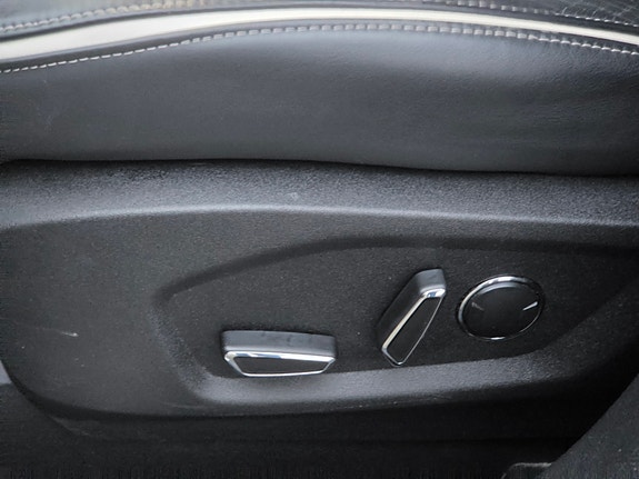 Ford S-MAX 17 of 19