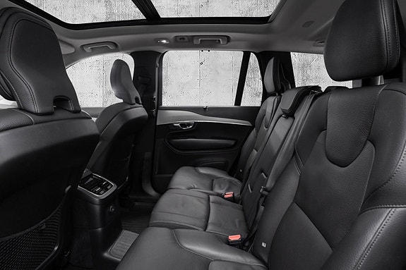 Volvo XC90 14 of 30