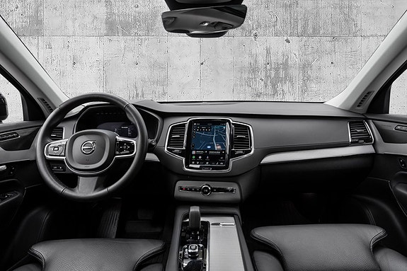Volvo XC90 15 of 30