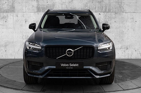 Volvo XC90 3 of 30