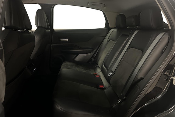 Nissan Ariya 7 of 30