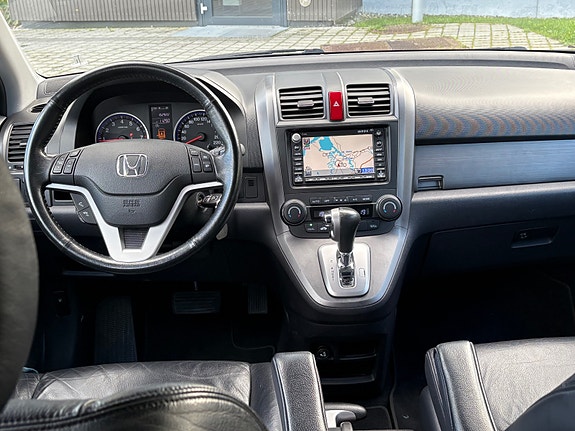 Honda CR-V 25 of 30