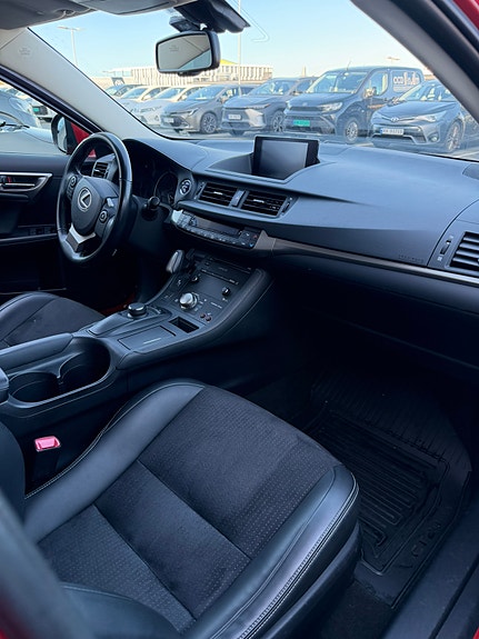 Lexus CT200h 6 of 7