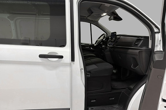 Ford Transit Custom 11 of 20
