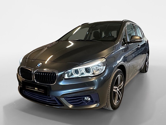 BMW 218d 3 of 30