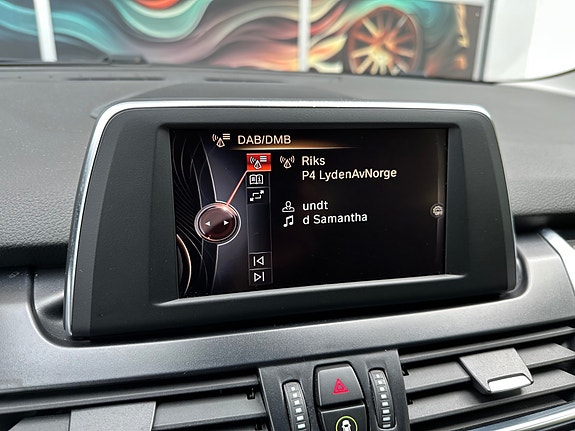 BMW 218d 23 of 30