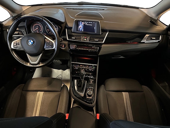 BMW 218d 15 of 30