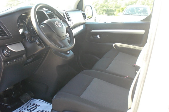 Toyota Proace 26 of 30