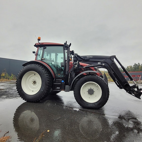 Valtra A134 7 of 30