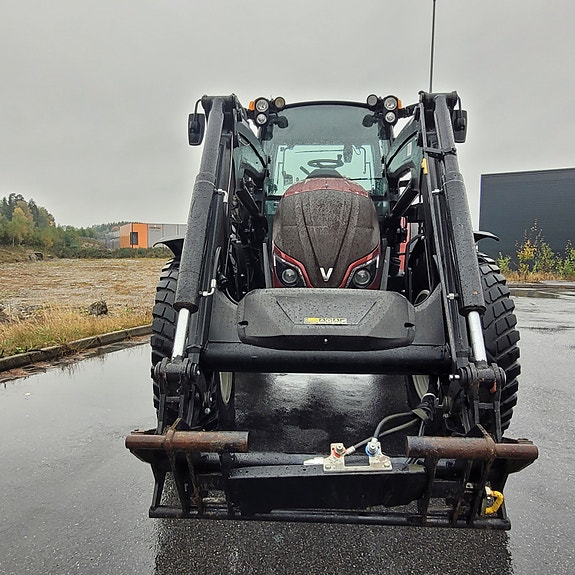 Valtra A134 5 of 30