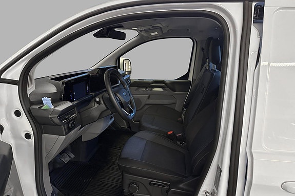 Ford Transit Custom 7 of 17
