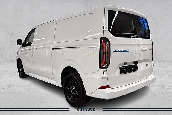 Ford Transit Custom 3 of 17