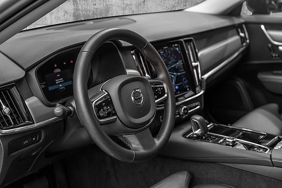 Volvo V90 12 of 26