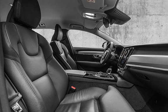 Volvo V90 21 of 26