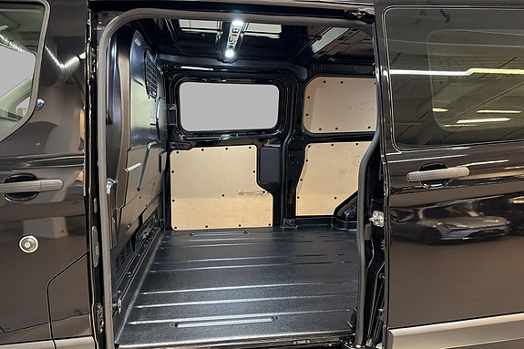 Ford Transit Custom 10 of 22