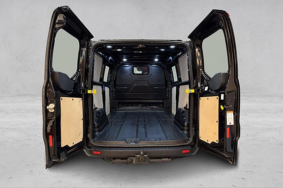 Ford Transit Custom 9 of 22