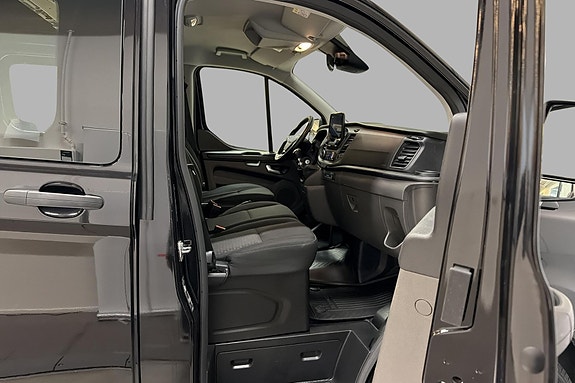 Ford Transit Custom 12 of 22