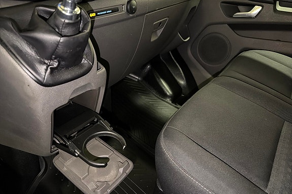 Ford Transit Custom 16 of 22