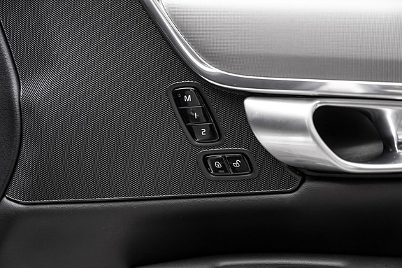 Volvo V90 26 of 28