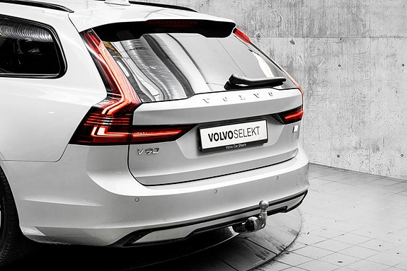 Volvo V90 6 of 28