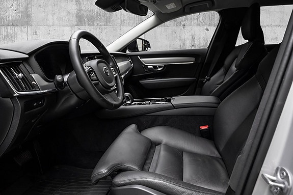 Volvo V90 12 of 28
