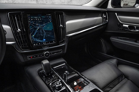 Volvo V90 18 of 28
