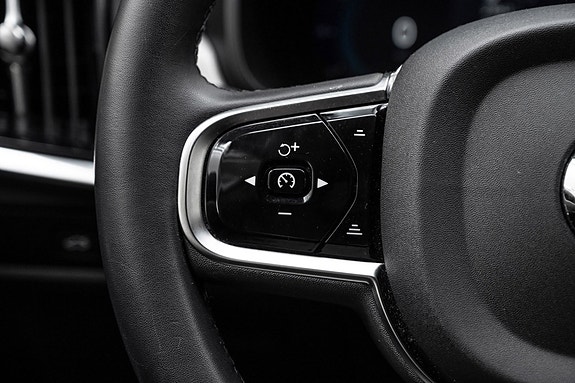 Volvo V90 16 of 28