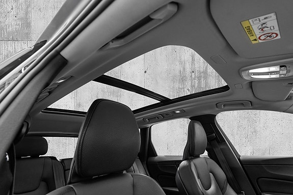 Volvo XC60 30 of 30
