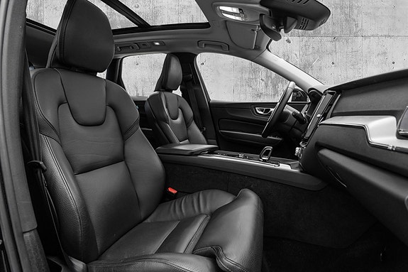 Volvo XC60 27 of 30
