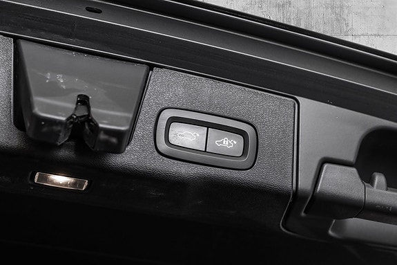 Volvo XC60 26 of 30