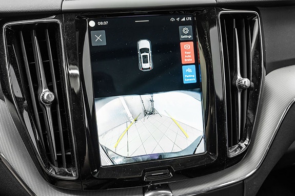 Volvo XC60 23 of 30