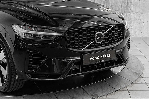 Volvo XC60 3 of 30