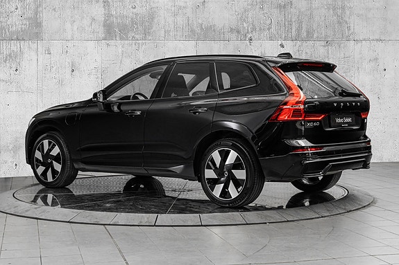 Volvo XC60 8 of 30