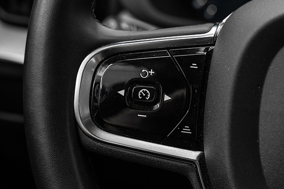 Volvo XC60 18 of 30