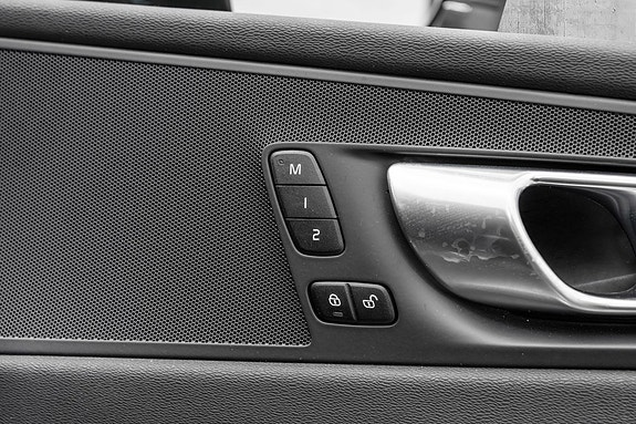 Volvo XC60 29 of 30