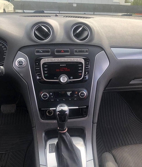 Ford Mondeo 11 of 21