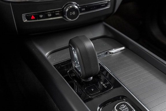 Volvo XC60 11 of 30