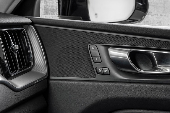 Volvo XC60 28 of 30