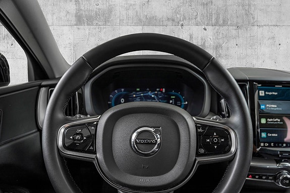 Volvo XC60 15 of 30