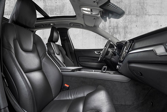 Volvo XC60 26 of 30