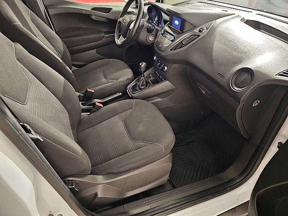 Ford Transit Courier 12 of 29