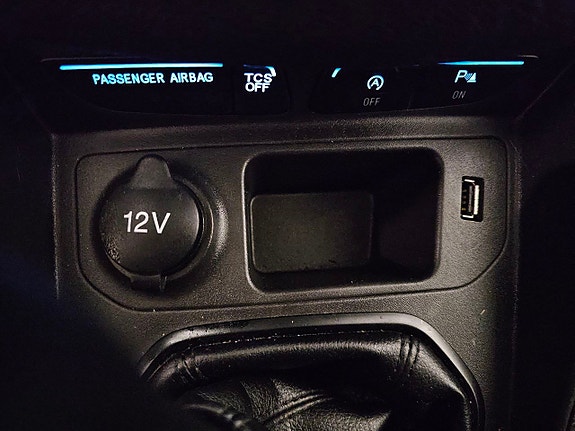 Ford Transit Courier 22 of 29